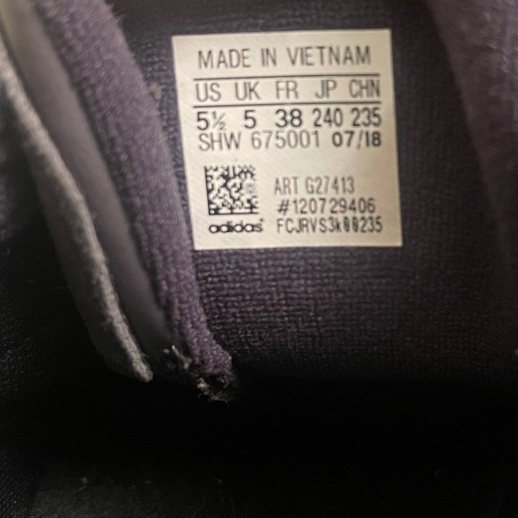 Adidas - Picture 4 of 5